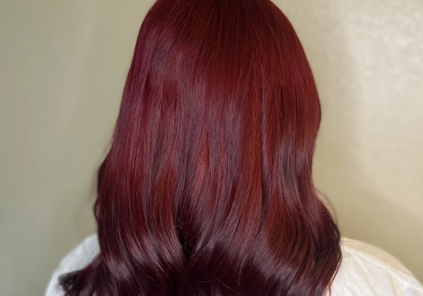 Balayage vs Highlights: Which Is Right for You?
